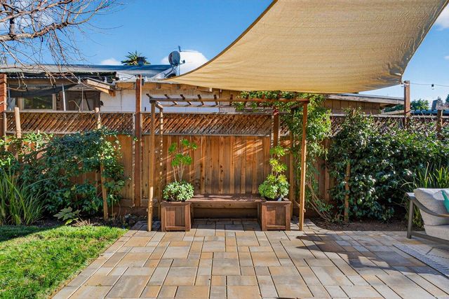 217 Heartwood Lane, Mountain View, CA 94041