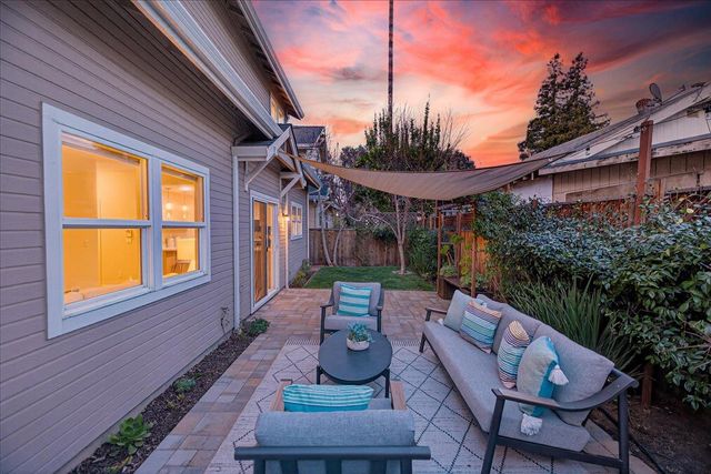 217 Heartwood Lane, Mountain View, CA 94041