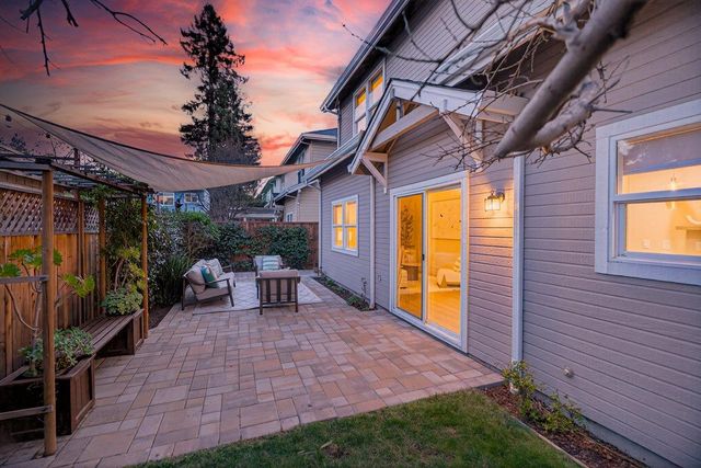 217 Heartwood Lane, Mountain View, CA 94041