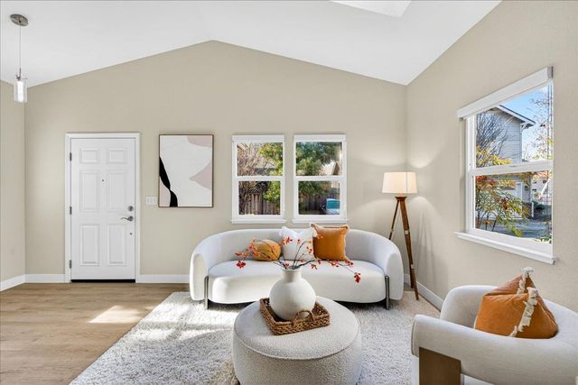 217 Heartwood Lane, Mountain View, CA 94041