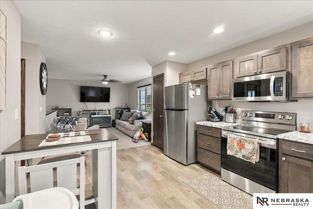 1611 SW 29th Street, Lincoln, NE 68522