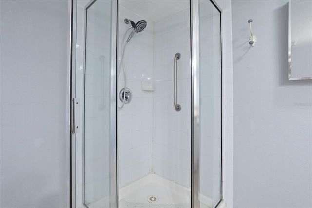 145 N PEARL LAKE CAUSEWAY 106, Altamonte Springs, FL 32714