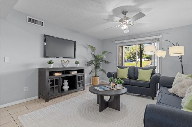 145 N PEARL LAKE CAUSEWAY 106, Altamonte Springs, FL 32714