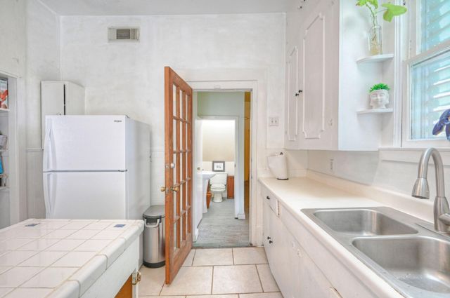 3115 Avenue P 1/2, Galveston, TX 77550