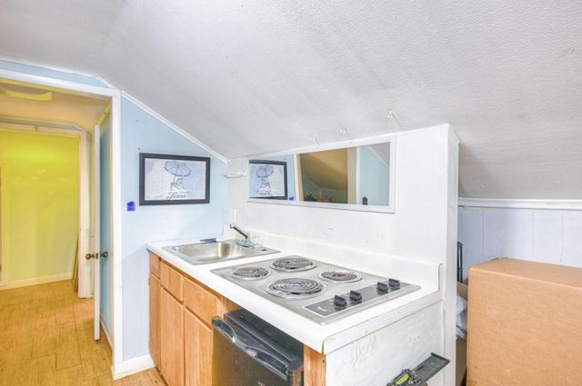 3115 Avenue P 1/2, Galveston, TX 77550