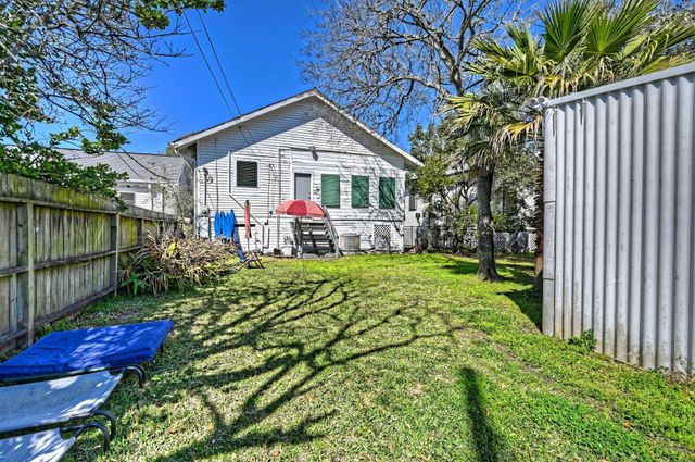 3115 Avenue P 1/2, Galveston, TX 77550