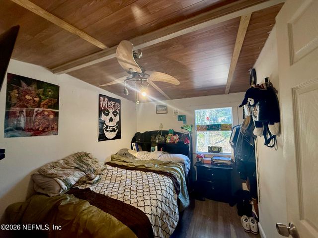 104 CHURCHILL Street, Interlachen, FL 32148