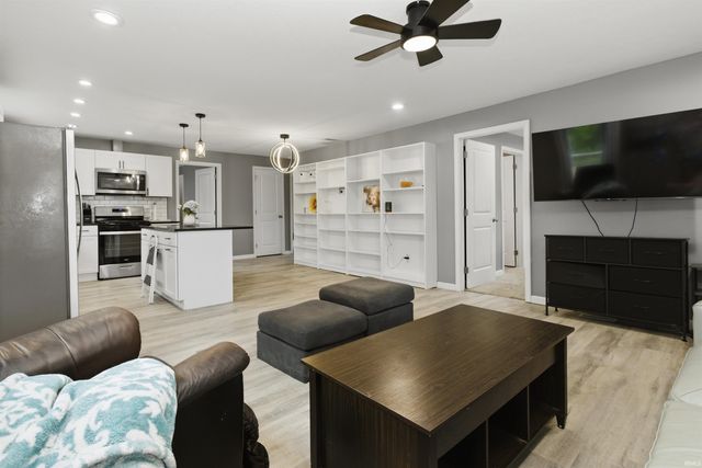 3497 Tunnelton Road, Bedford, IN 47421