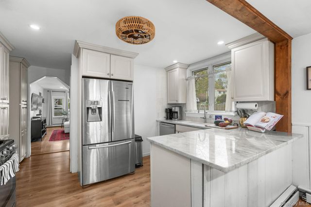 17 Heathcote Road, Carmel, NY 10512