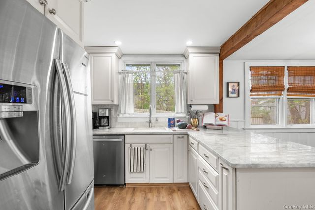 17 Heathcote Road, Carmel, NY 10512