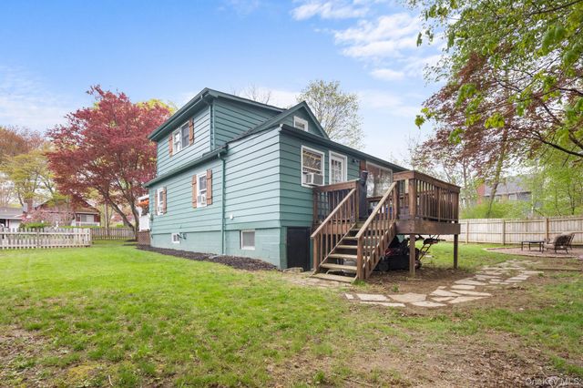 17 Heathcote Road, Carmel, NY 10512