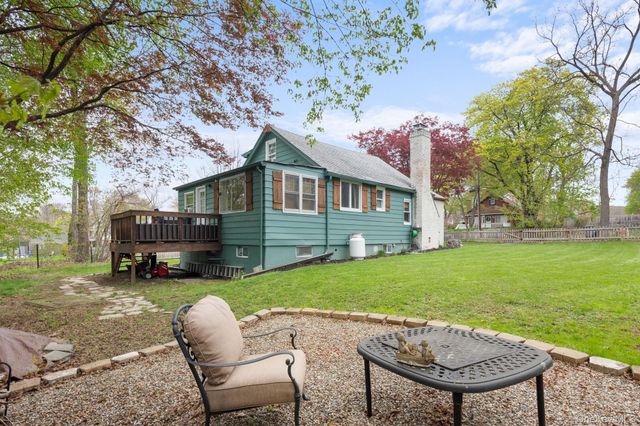 17 Heathcote Road, Carmel, NY 10512