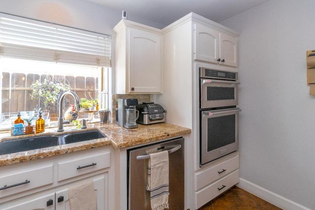 1824 E Lester Avenue, Fresno, CA 93720