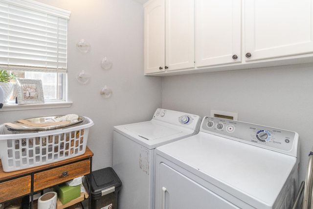 1824 E Lester Avenue, Fresno, CA 93720