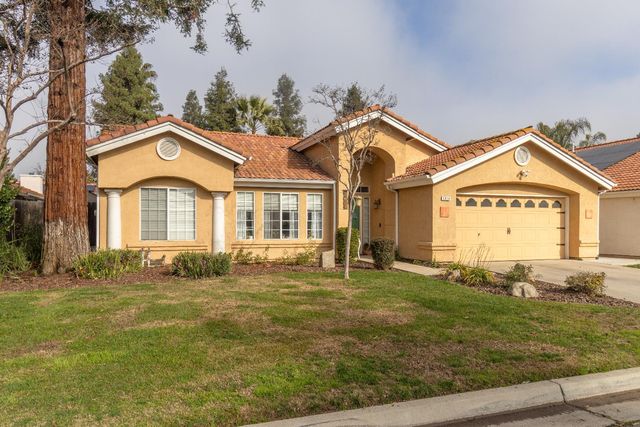 1824 E Lester Avenue, Fresno, CA 93720