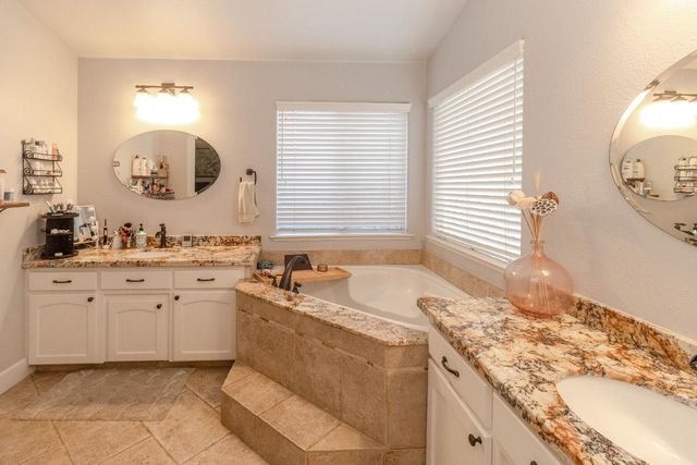 1824 E Lester Avenue, Fresno, CA 93720