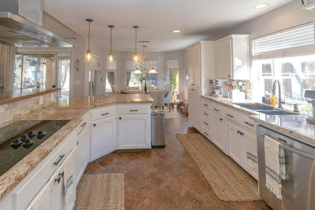 1824 E Lester Avenue, Fresno, CA 93720