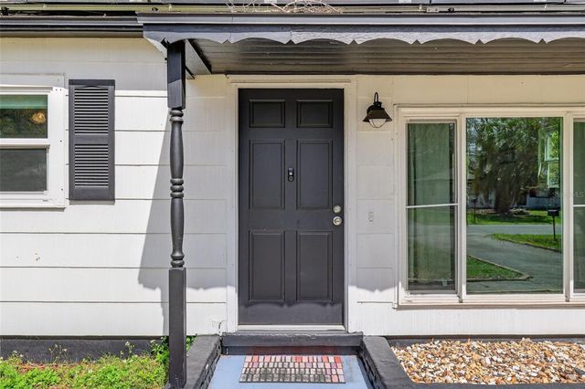 306 E HYDRANGIA STREET, Tampa, FL 33612