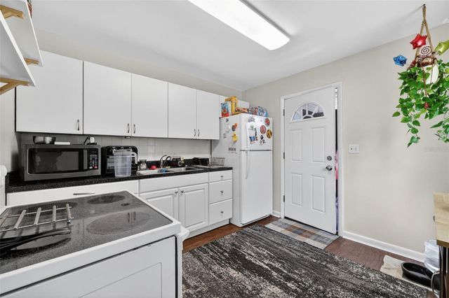 306 E HYDRANGIA STREET, Tampa, FL 33612