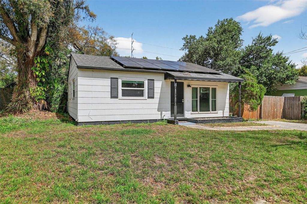 Image 2 of property listing at 306 E HYDRANGIA STREET, Tampa, FL 33612