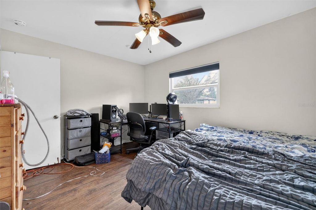 Image 14 of property listing at 306 E HYDRANGIA STREET, Tampa, FL 33612