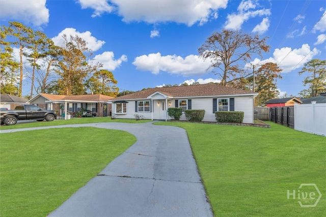 4 Friar Tuck Drive, Savannah, GA 31406