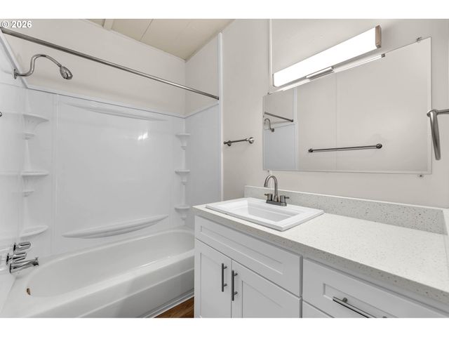 647 Se RUSSELL St, Camas, WA 98607