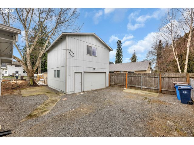 647 Se RUSSELL St, Camas, WA 98607