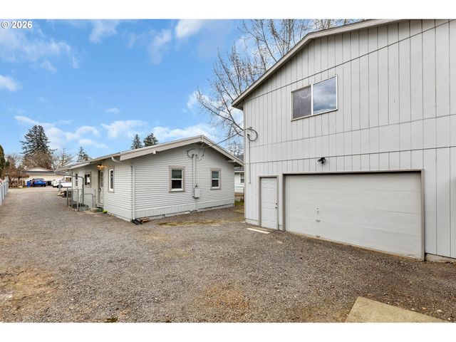 647 Se RUSSELL St, Camas, WA 98607