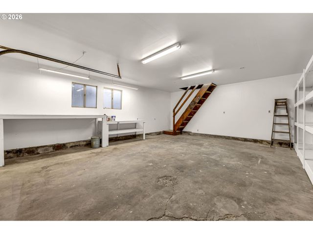 647 Se RUSSELL St, Camas, WA 98607