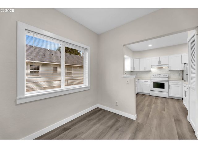 647 Se RUSSELL St, Camas, WA 98607