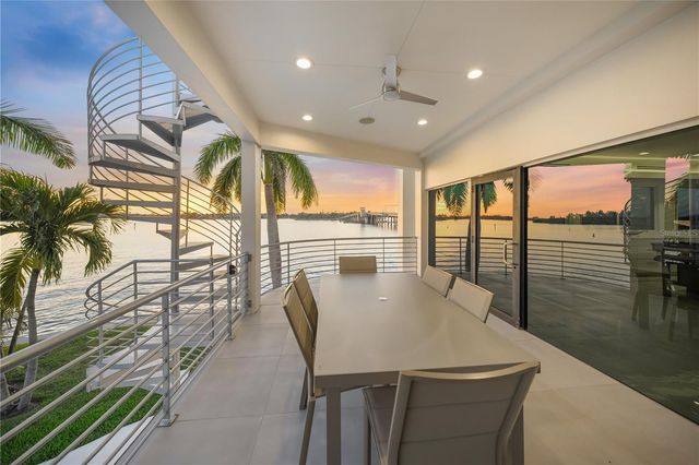 1400 SIESTA DRIVE, Sarasota, FL 34239