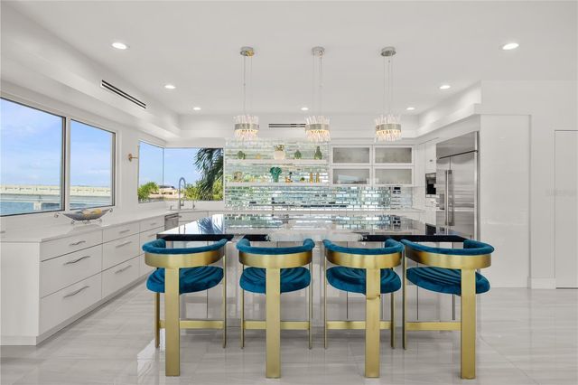 1400 SIESTA DRIVE, Sarasota, FL 34239