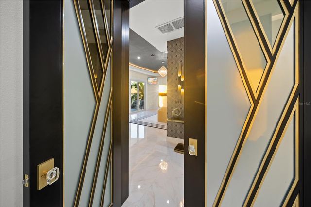 1400 SIESTA DRIVE, Sarasota, FL 34239