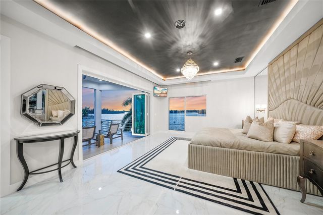 1400 SIESTA DRIVE, Sarasota, FL 34239