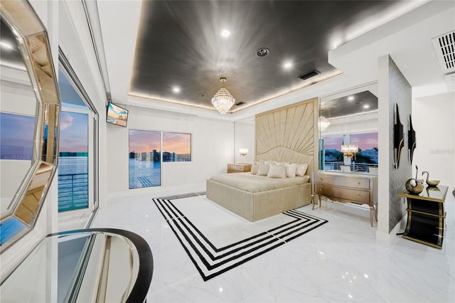 1400 SIESTA DRIVE, Sarasota, FL 34239