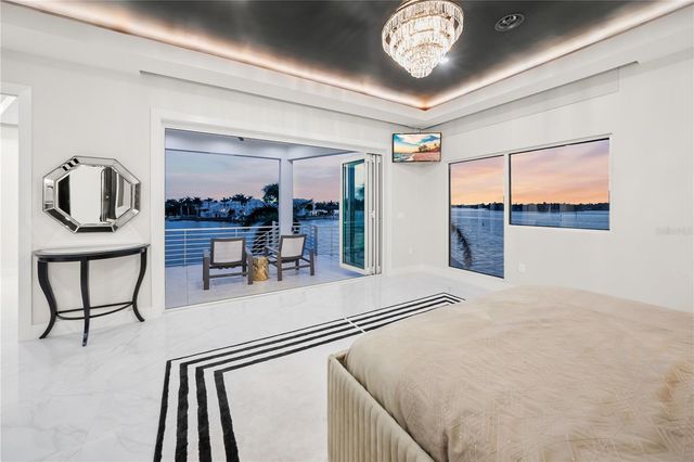 1400 SIESTA DRIVE, Sarasota, FL 34239