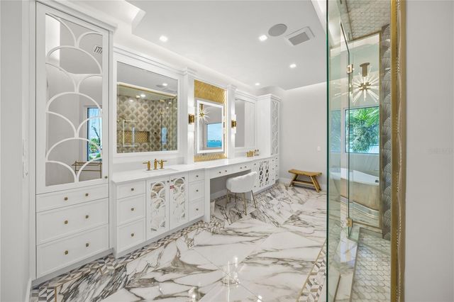 1400 SIESTA DRIVE, Sarasota, FL 34239