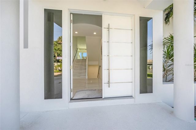 1400 SIESTA DRIVE, Sarasota, FL 34239