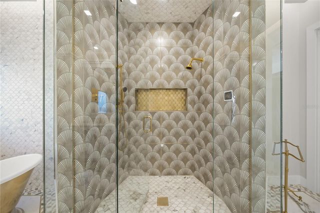 1400 SIESTA DRIVE, Sarasota, FL 34239