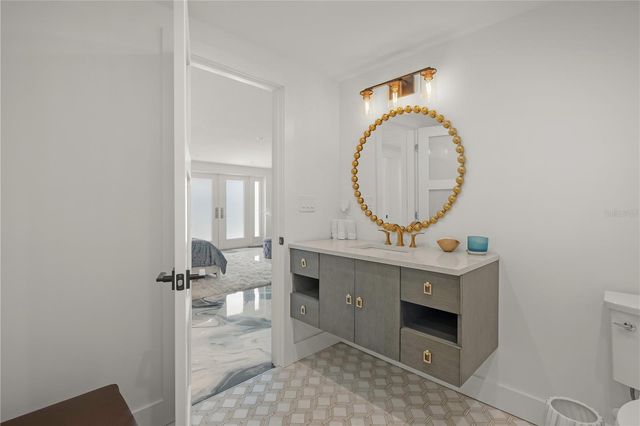 1400 SIESTA DRIVE, Sarasota, FL 34239