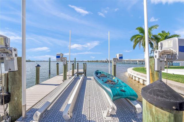 1400 SIESTA DRIVE, Sarasota, FL 34239