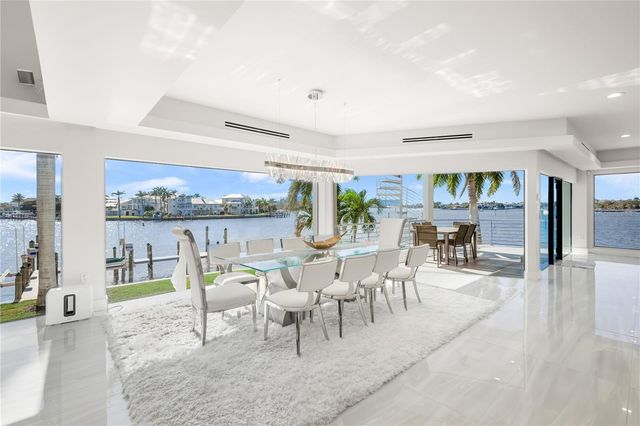 1400 SIESTA DRIVE, Sarasota, FL 34239