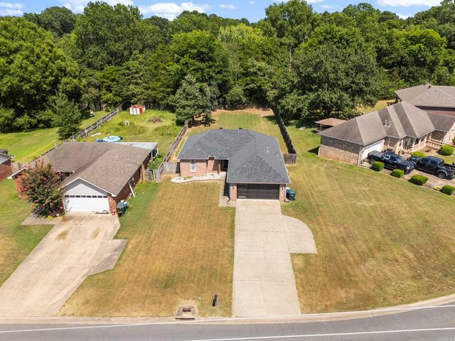 1910 Donaghey Avenue, Conway, AR 72032