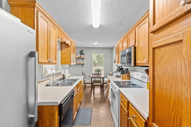 1910 Donaghey Avenue, Conway, AR 72032