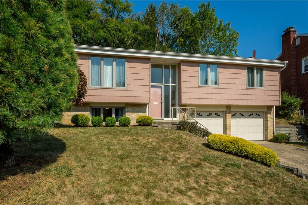 104 Evandale, Green Tree, PA 15220