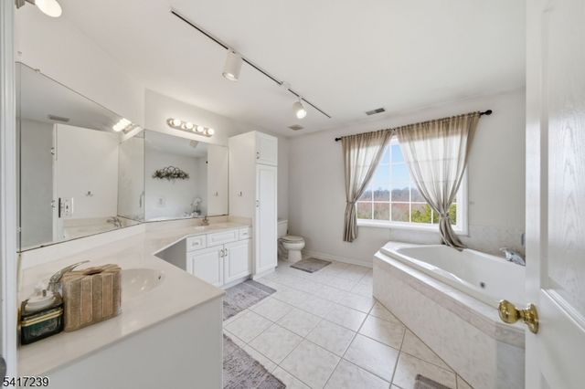 15 Dana Dr, Andover Twp., NJ 07848