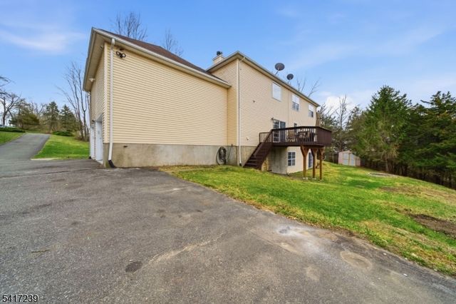 15 Dana Dr, Andover Twp., NJ 07848