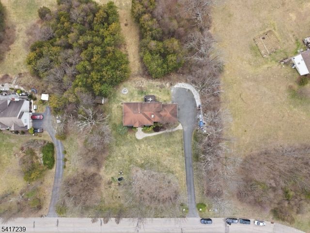 15 Dana Dr, Andover Twp., NJ 07848