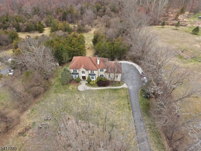 15 Dana Dr, Andover Twp., NJ 07848